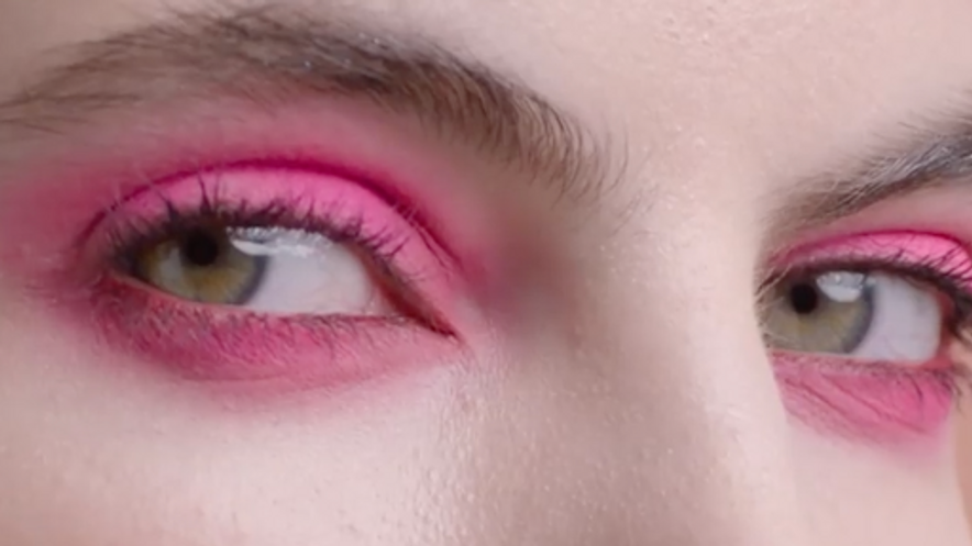 3 Ways to Wear a Neon Cat Eye